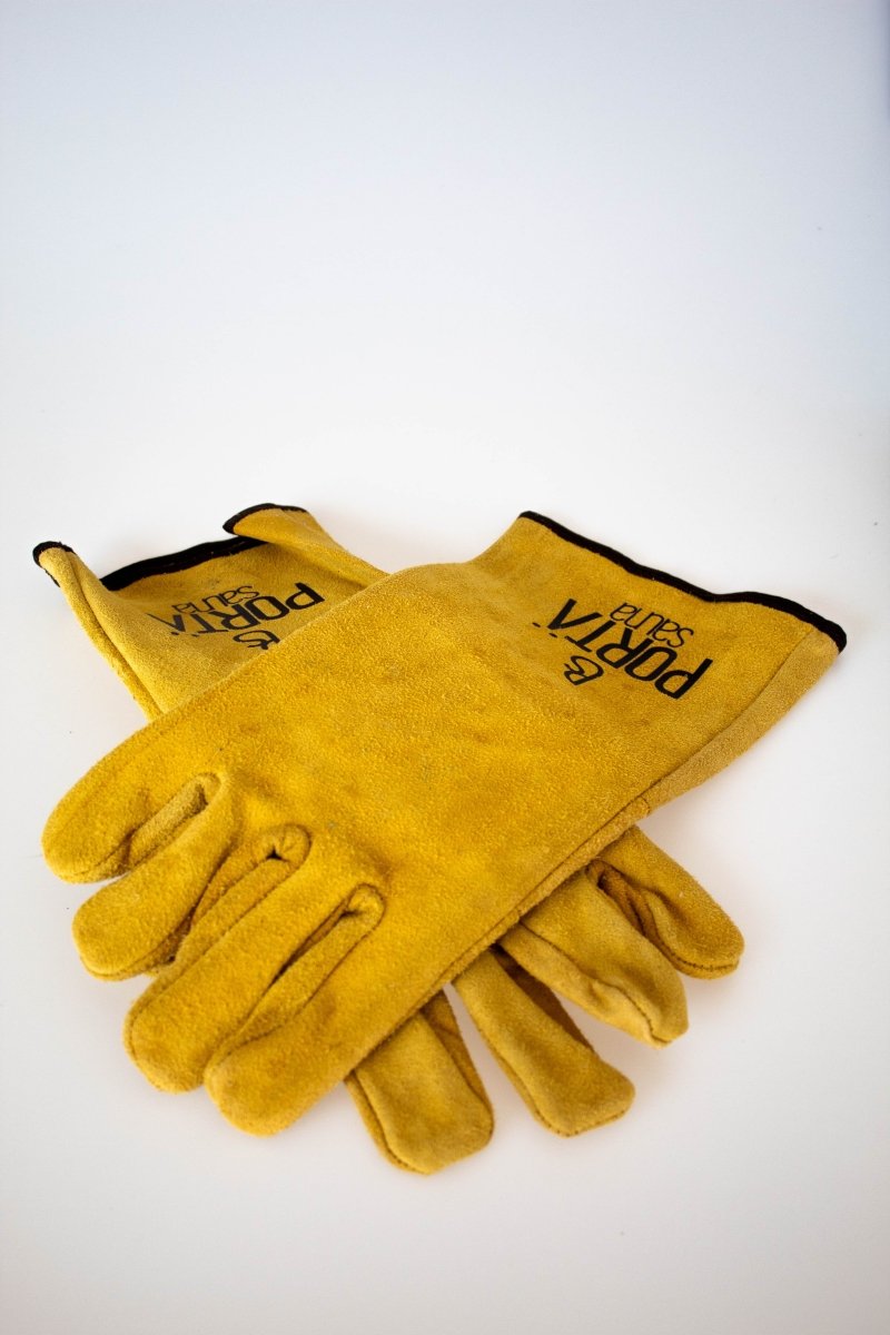 PortaSauna | Heatproof Fire Gloves - PortaSauna | The Portable Sauna